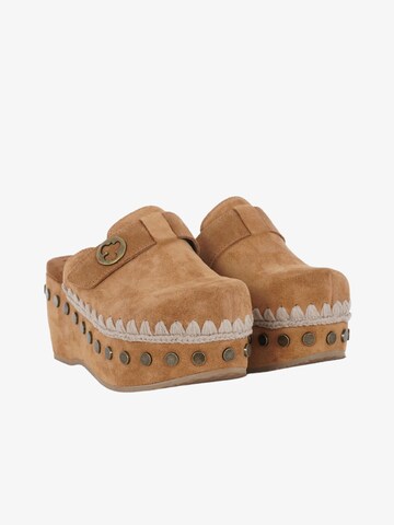 MOU - Socas em castanho