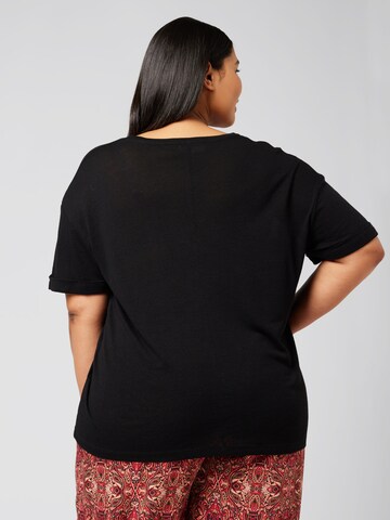 Guido Maria Kretschmer Curvy T-shirt 'Elanor' i svart: baksida