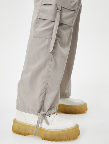 Koton Regular Hose in Grau