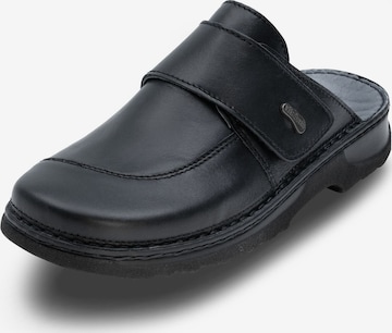 VITAFORM Clogs in Black: front