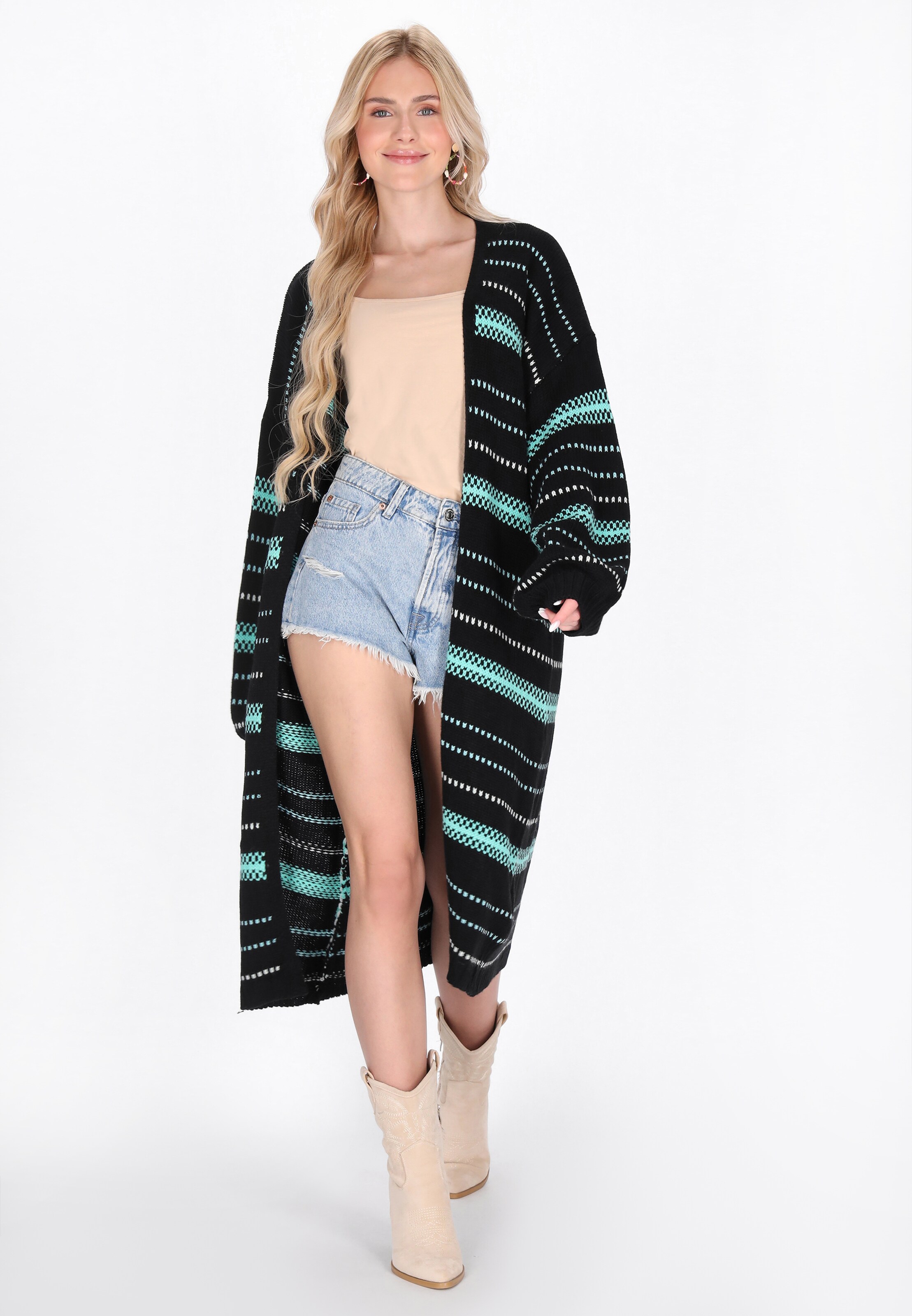 IZIA Kampsun, värv must: eest vaates