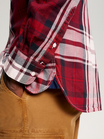 TOMMY HILFIGER Slim fit Button Up Shirt in Red