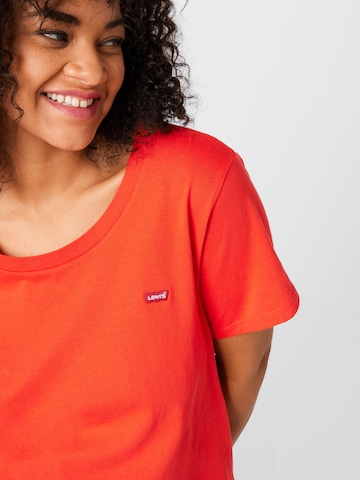 Levi's® Plus T-Shirt in Rot