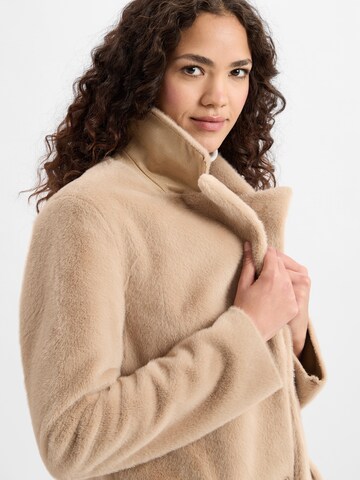 Manteau mi-saison Marie Lund en beige
