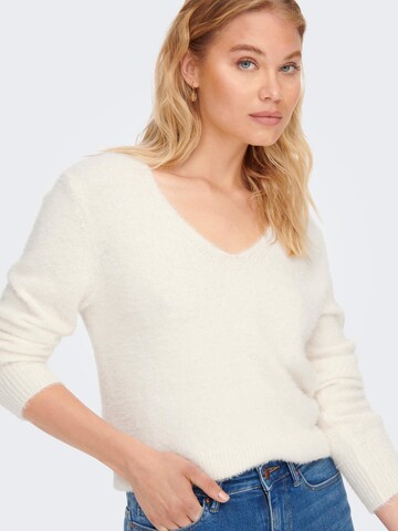 Pullover 'Ella' di ONLY in bianco