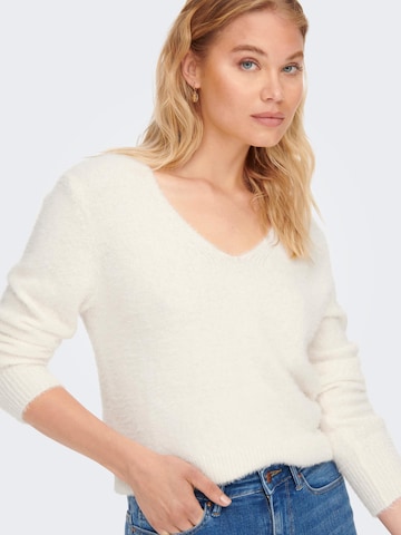 Pullover 'Ella' di ONLY in bianco