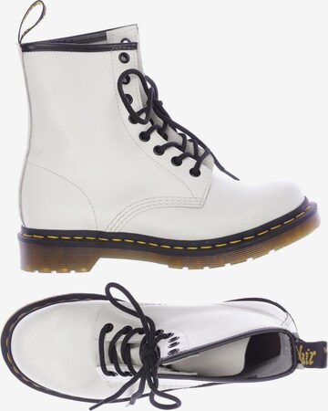 Dr. Martens Stiefel 38 in Weiß: predná strana