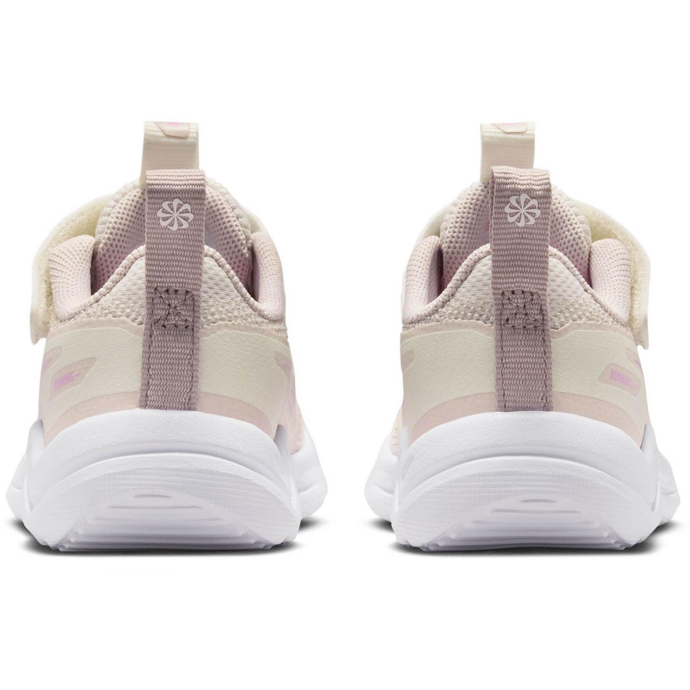 NIKE Sneakers 'Cosmic Runner' in Beige