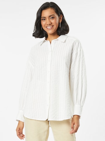 Monki Blouse in Wit: voorkant