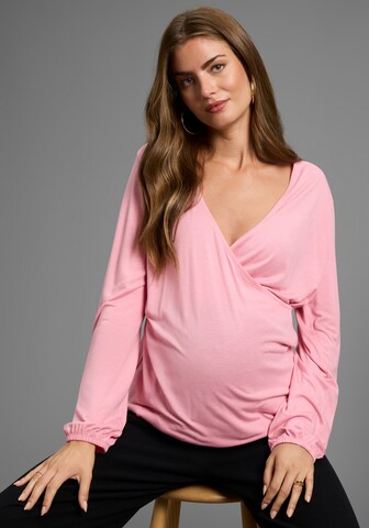 Neun Monate Shirt in Pink: front