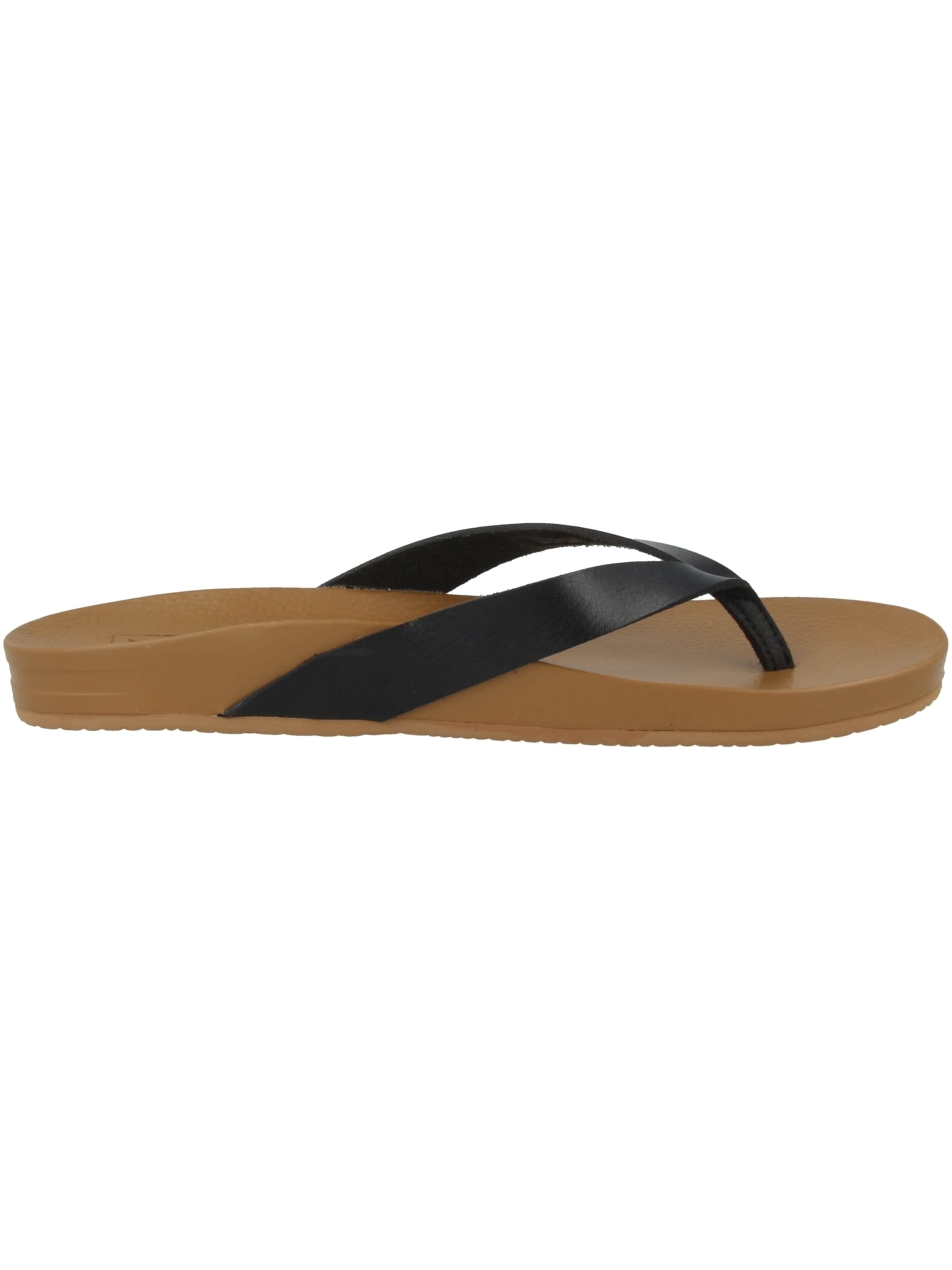 REEF T-bar sandals in Black