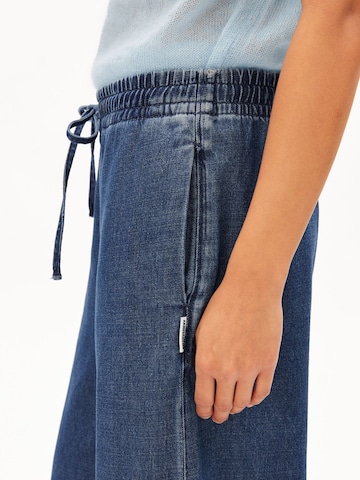 ARMEDANGELS Широкий Штаны 'KELAANI' в Синий