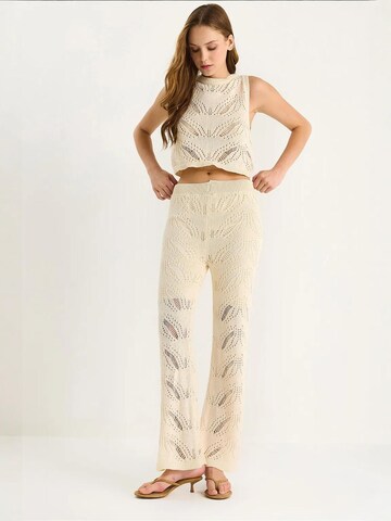 Pantalons de tailleur Bianco Lucci en beige : devant