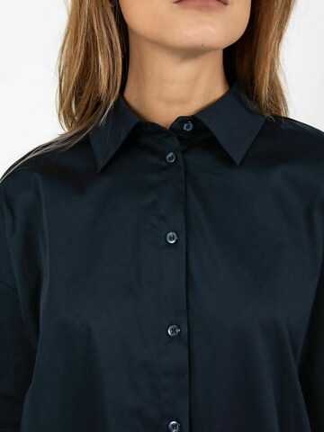 Coster Copenhagen Shirt ' Boxy ' in Blue