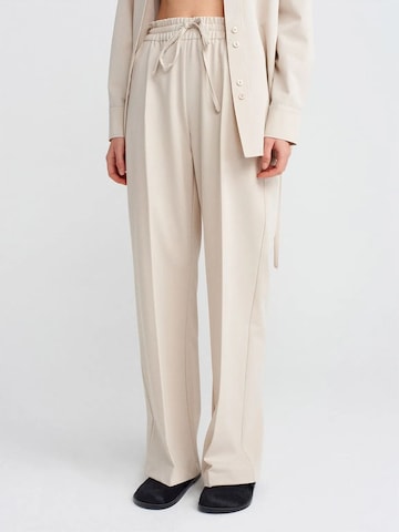 Dilvin Wide leg Broek in Beige: voorkant