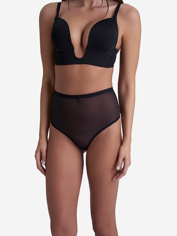 Bye Bra Shapingslip 'Forming Tulle Mid Waist Thong' in Zwart: voorkant