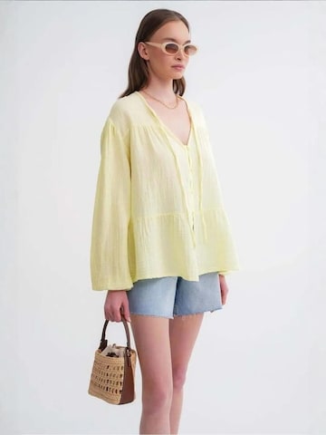 T-shirt 'Hemden' MixRay en jaune