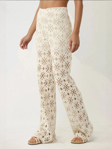 Flared Pantaloni di Hiccup in bianco