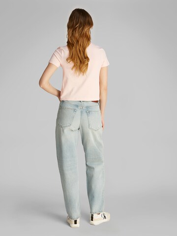 Maglietta di Calvin Klein Jeans in rosa