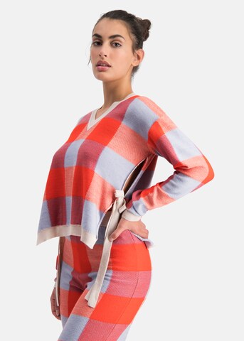 Nicowa Sweater 'GIONO' in Orange: front