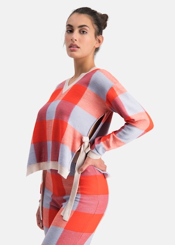 Nicowa Sweater 'GIONO' in Orange: front
