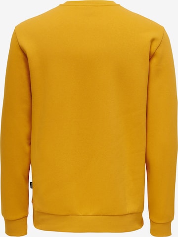 Only & Sons - Ajuste regular Sudadera 'Ceres' en amarillo