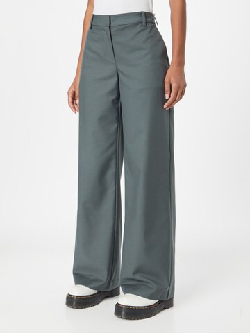 WEEKDAY Wide leg Παντελόνι 'Riley' σε μπλε: μπροστά