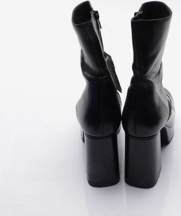 See by Chloé Dress Boots in 39 in Black