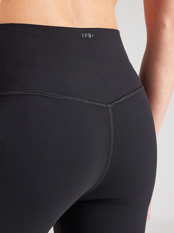 Skinny Pantalon de sport Abercrombie & Fitch en noir