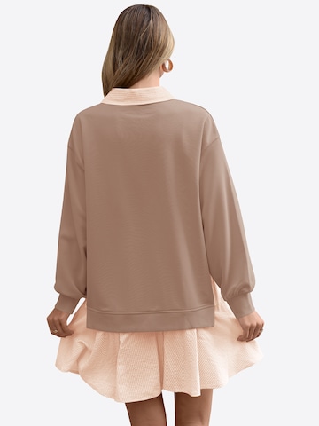 Rochie de la Imily Bela pe verde: spate