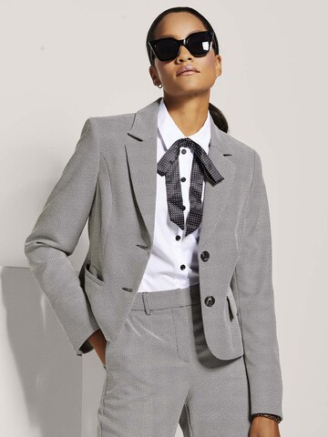 MADELEINE Blazers in Wit