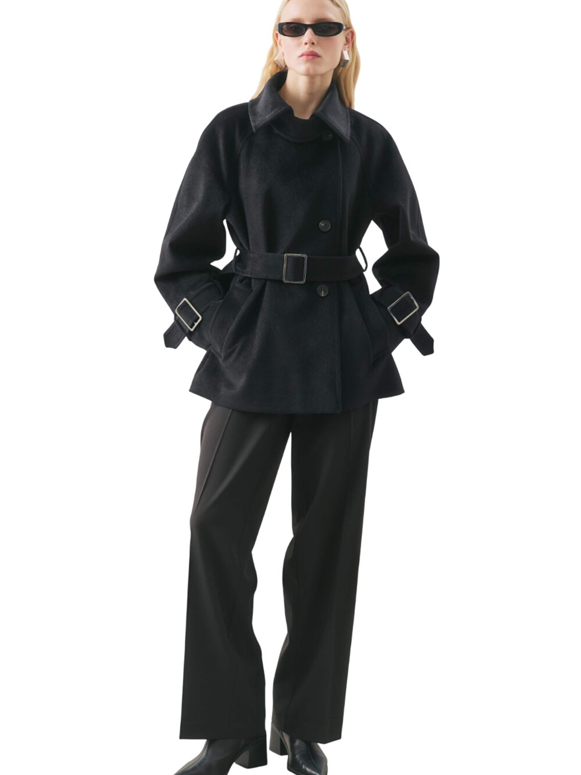 MANUKA Winterjacke‌‌ in Schwarz: Vorderseite