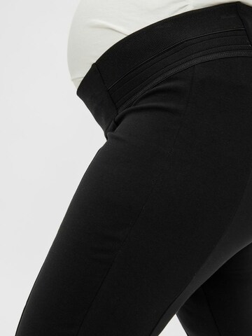 Mamalicious Curve - Skinny Leggings 'Reyna' em preto