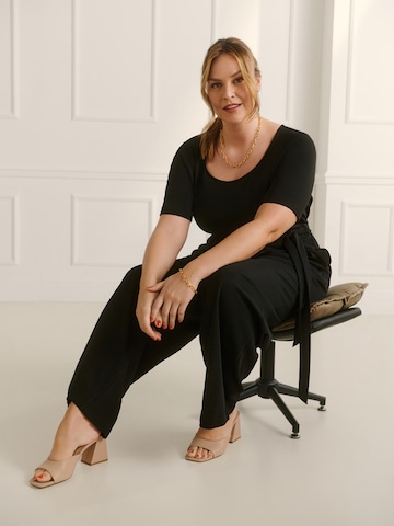 Guido Maria Kretschmer Curvy Jumpsuit 'Jessa' i svart