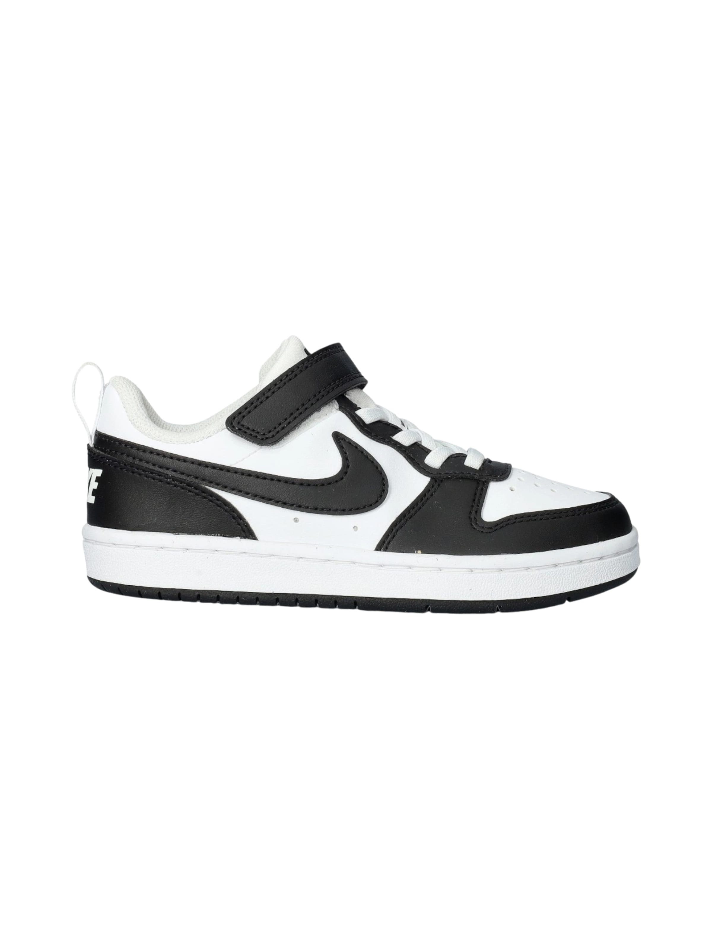 Nike Sportswear Sneakers in Black: front