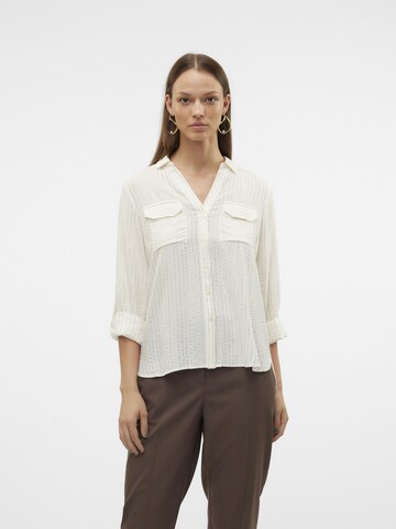 Chemisier 'VMBUMPY' VERO MODA en blanc : devant