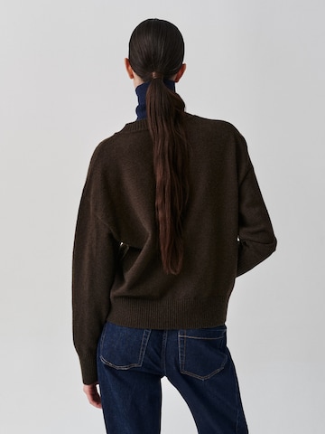 TATUUM Sweater 'Elnerka' in Brown