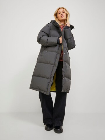 Manteau d’hiver 'Carol' JJXX en gris