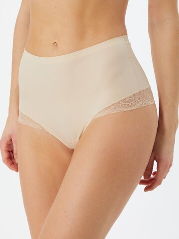 MAGIC Bodyfashion - Tanga en beige: frente