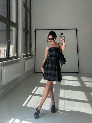 Robe SHYX en gris