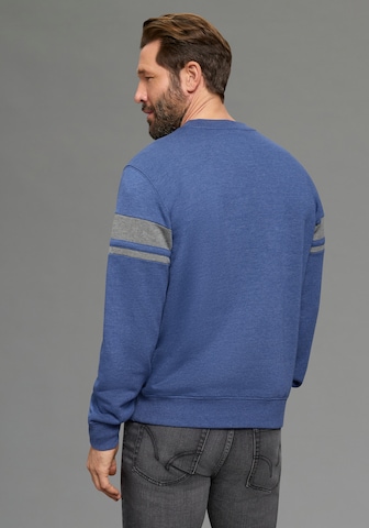 Man's World Sweatshirt in Blue