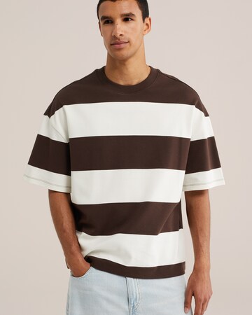 WE Fashion T-shirt i brun: framsida