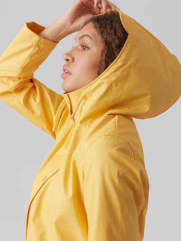 Manteau mi-saison 'Asta' VERO MODA en jaune