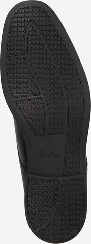 CLARKS Schnürschuh 'Howard Walk' in Schwarz