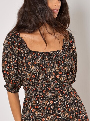 Apricot Dress ' ' in Black