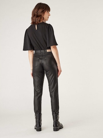 Coupe slim Pantalon 'Fcoaty' NAF NAF en noir