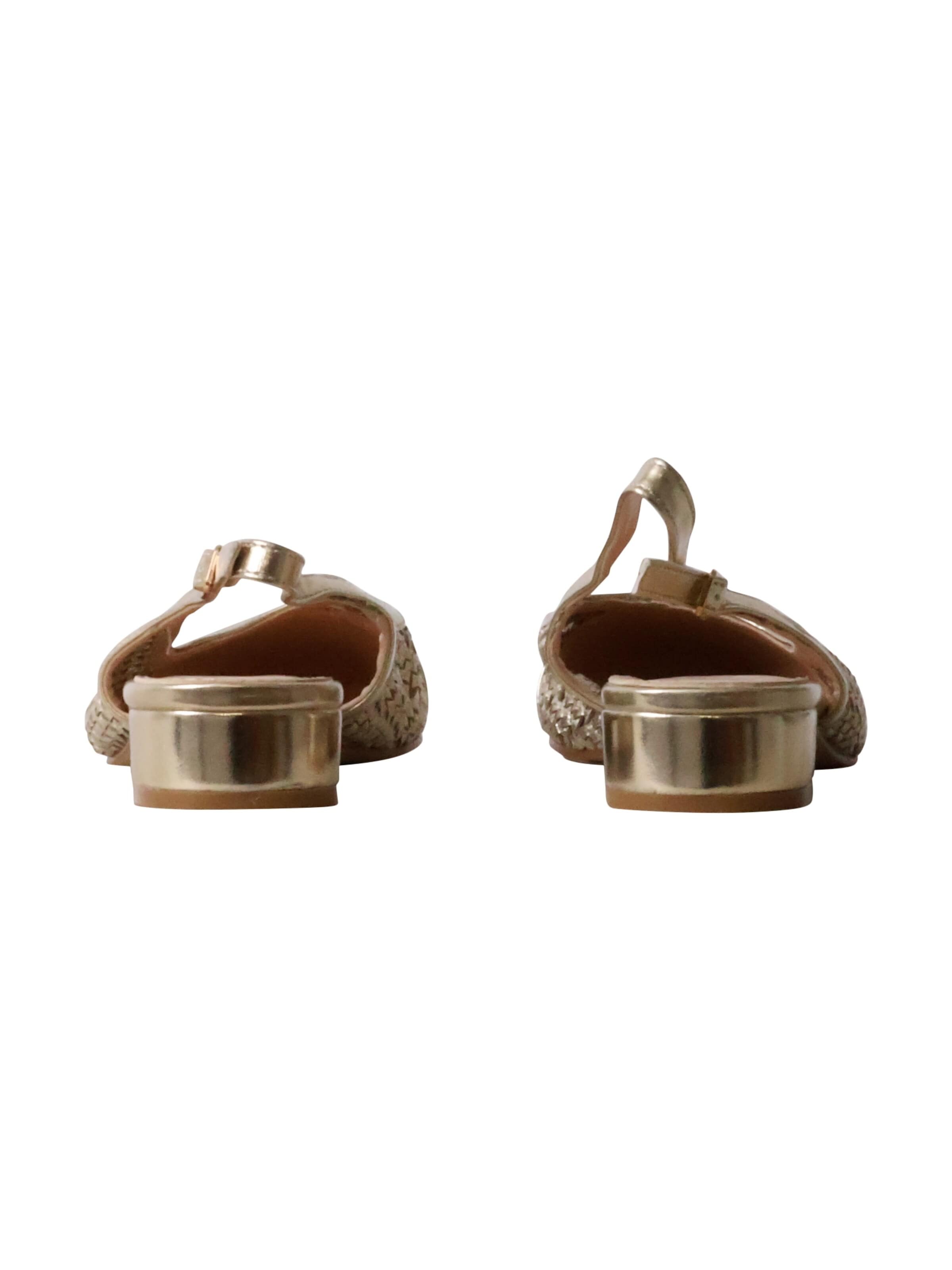 Décolleté sling 'Pumps mit Riemchen' di POTI PATI in oro