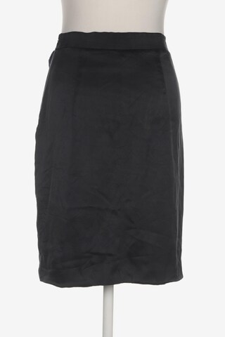 Elie Tahari Skirt in M in Black
