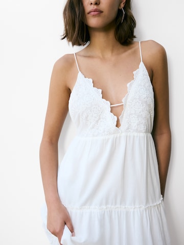 Pull&Bear Kleid in Weiß