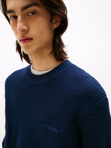 Tommy Jeans Свитер в Синий